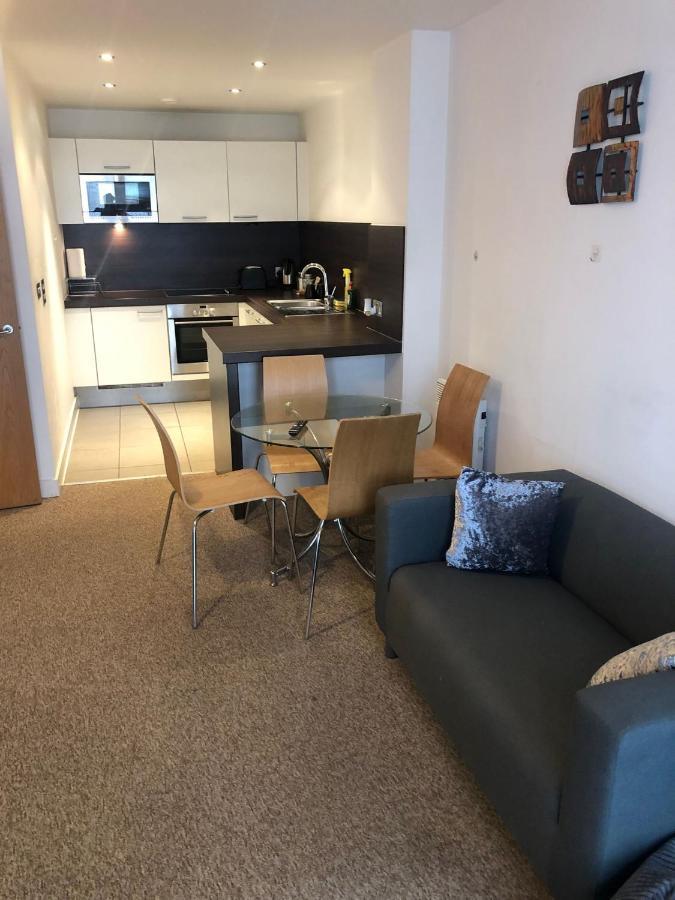 Lovely Serviced Apartment 2Min 2 City Center Manchester Exteriör bild