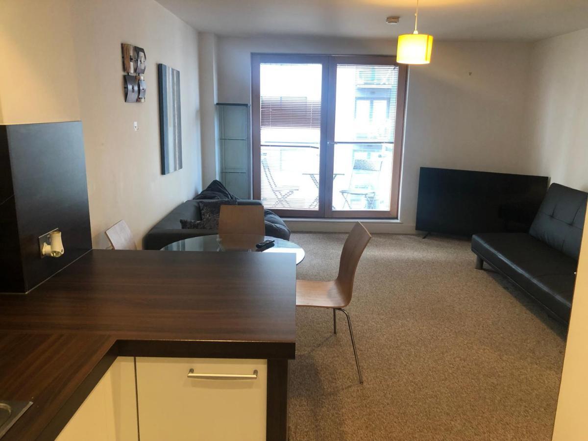 Lovely Serviced Apartment 2Min 2 City Center Manchester Exteriör bild